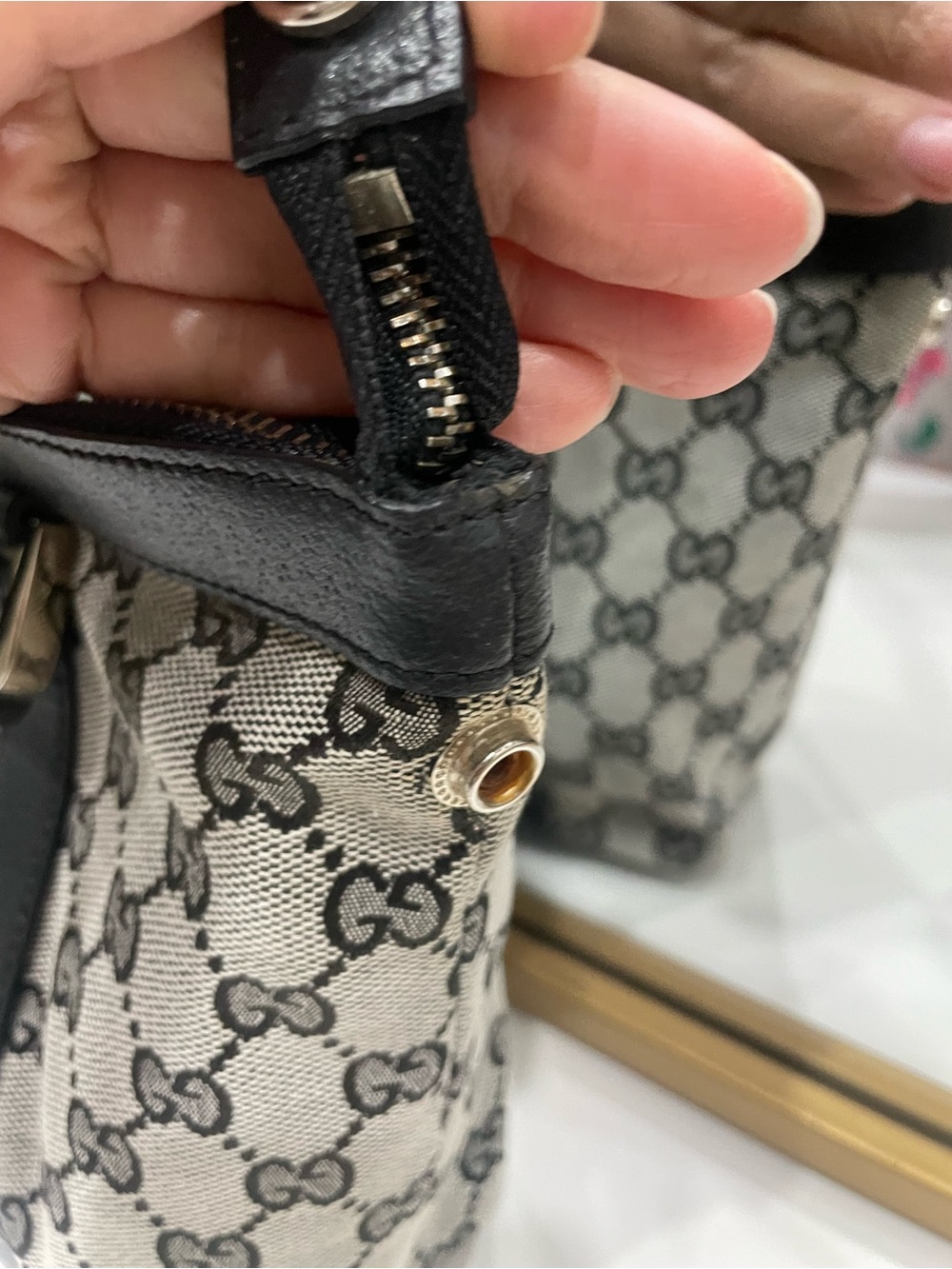 Gucci Black & Beige GG Canvas Tote Bag - Picture 4 of 16
